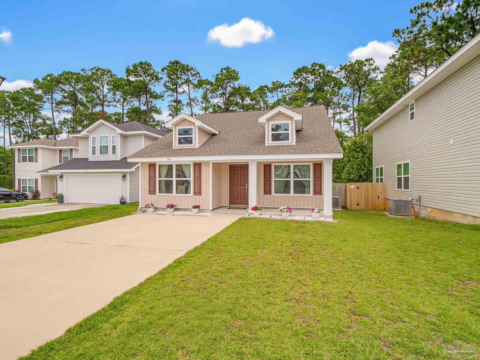 Property Photo: 350 Cardinal Cove Ct FL 32504