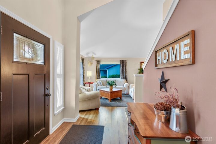 Property Photo:  517 SW Dyer Street  WA 98277 