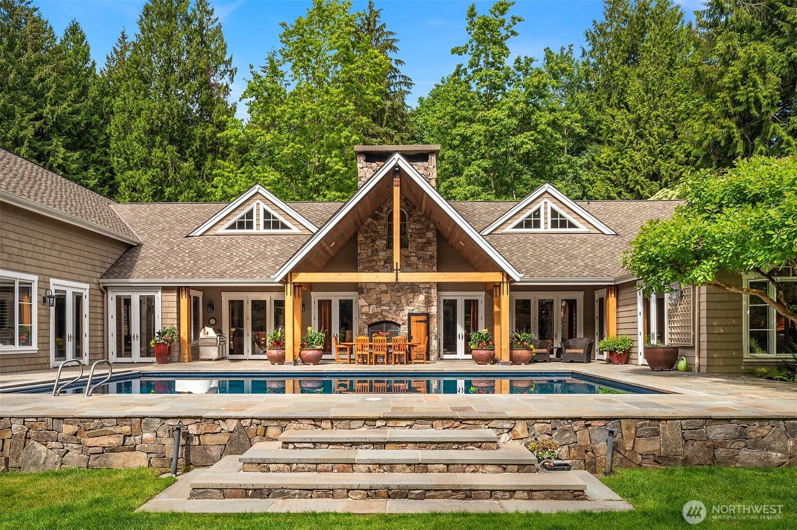 Property Photo:  20530 SE 19th Street  WA 98075 