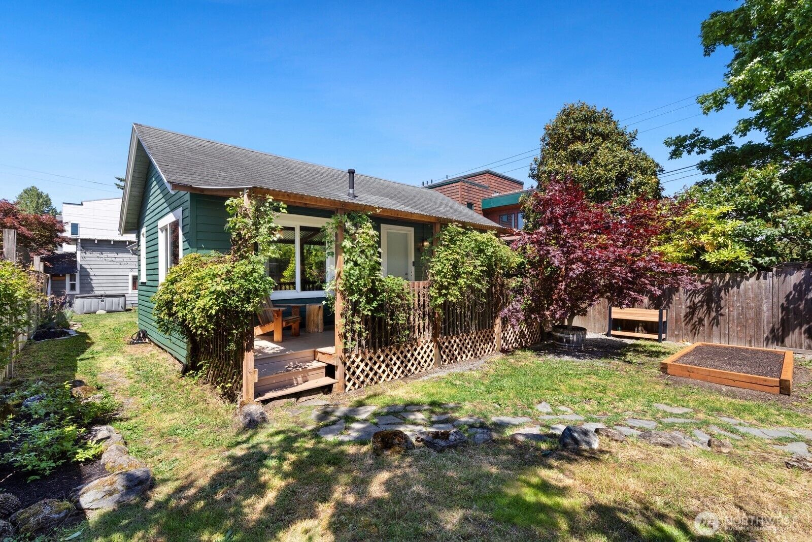 Property Photo:  5405  25th Avenue SW  WA 98106 