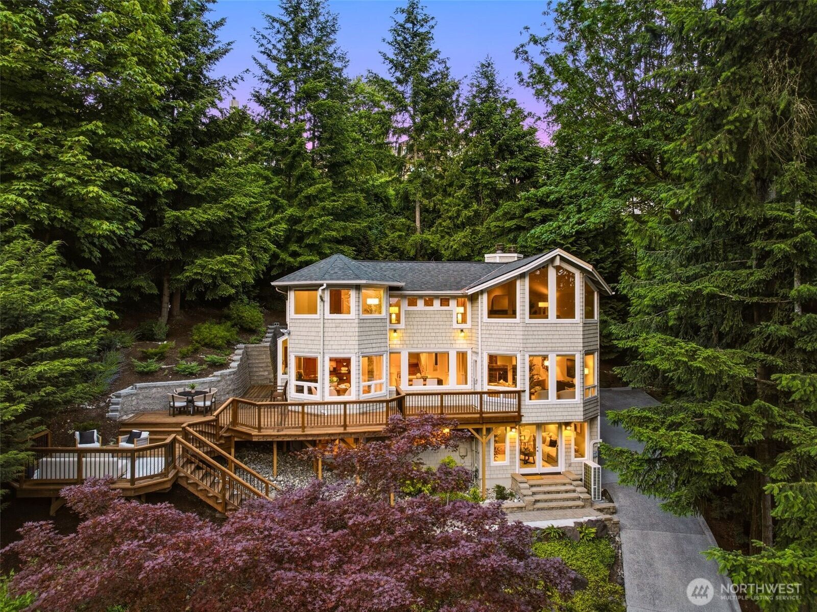 Property Photo:  11113 NE 38th Place  WA 98004 