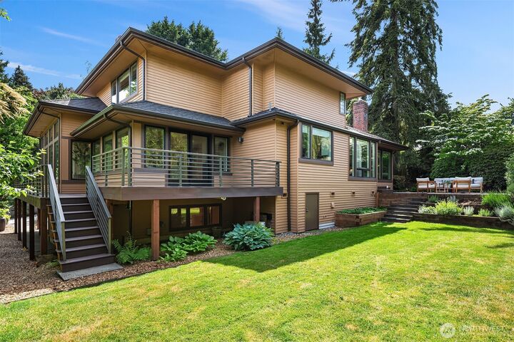 Property Photo: 7842 NE 10th Street WA 98039