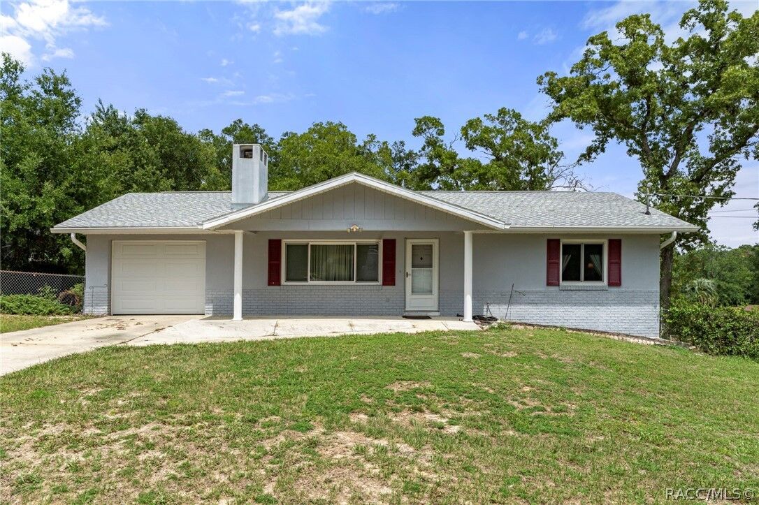 Property Photo: 5611 S Burr Terrace FL 34452