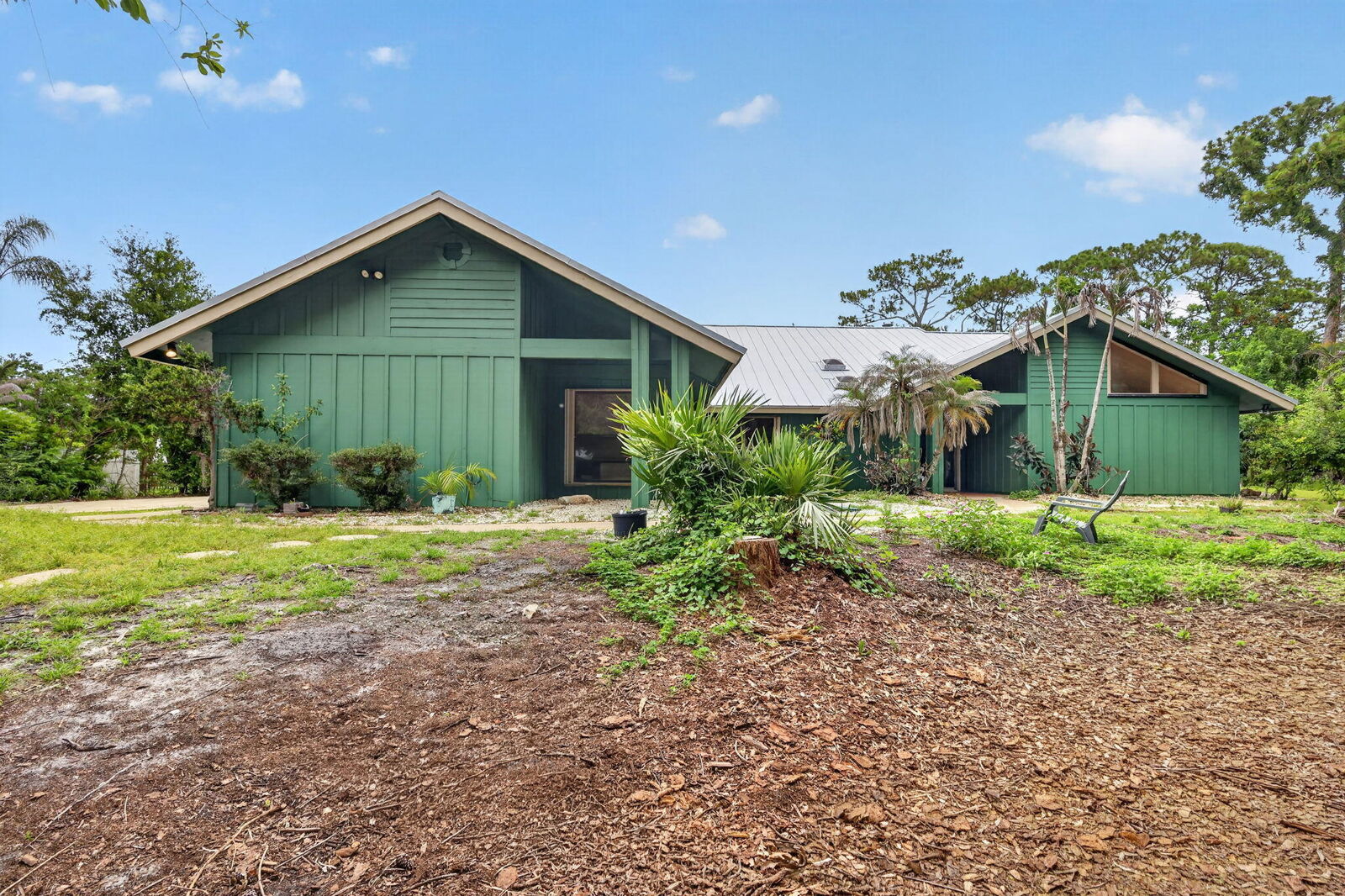 Property Photo: 2111 SW Racquet Club Drive FL 34990