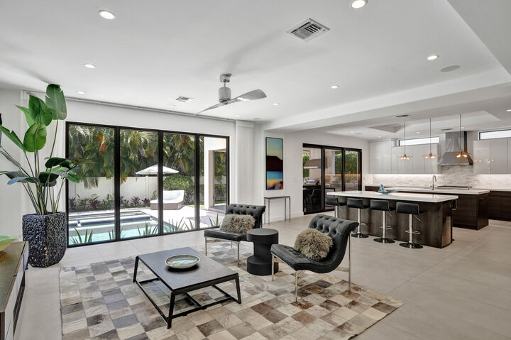 Property Photo: 918 SE 8th Street FL 33316