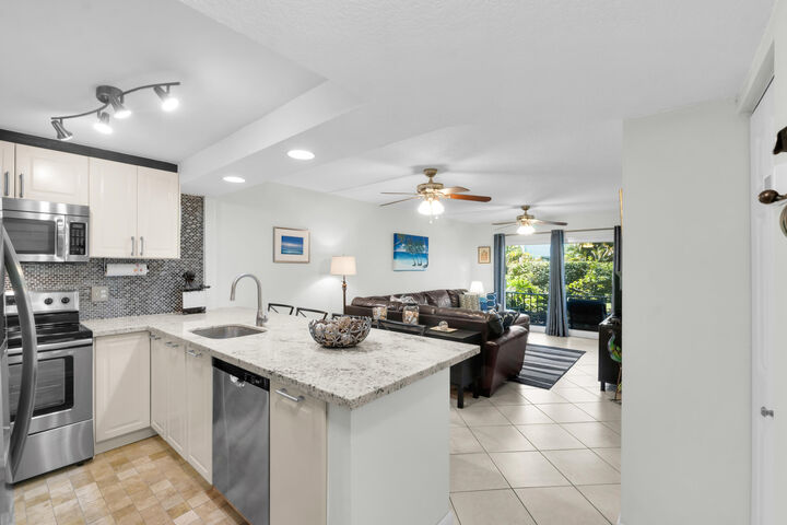 Property Photo:  3004 NE 5th Terrace 112C  FL 33334 