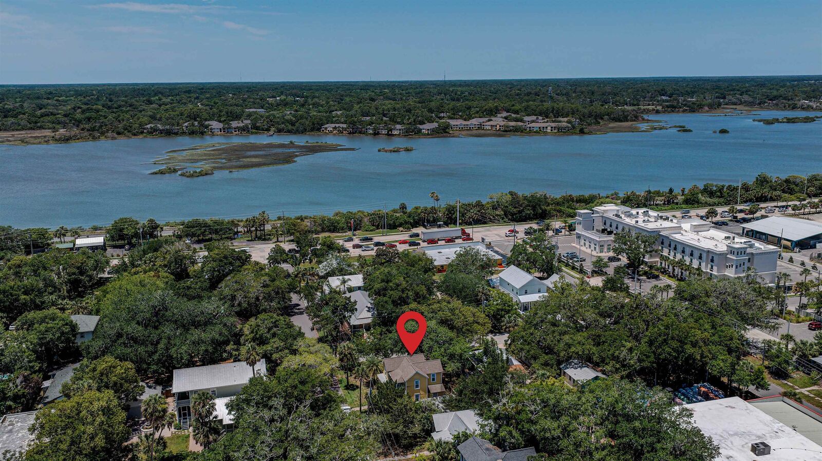 Property Photo: 14 Sanchez Avenue FL 32086