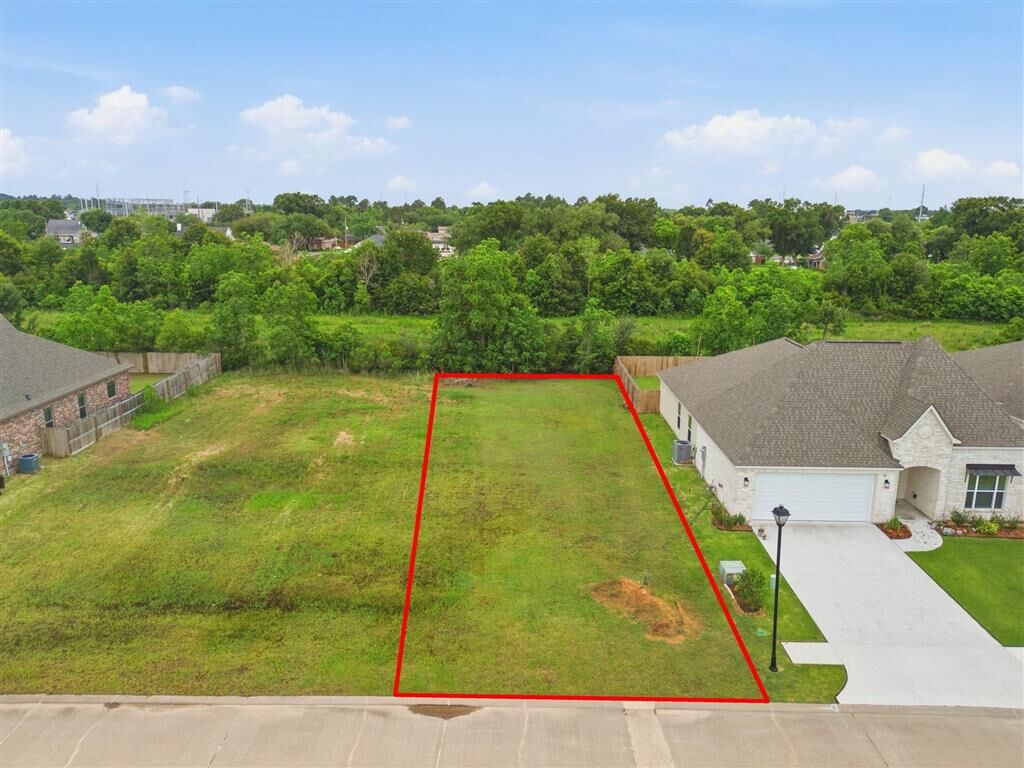 Property Photo: Lakewood Pointe (40) Lane LA 70605