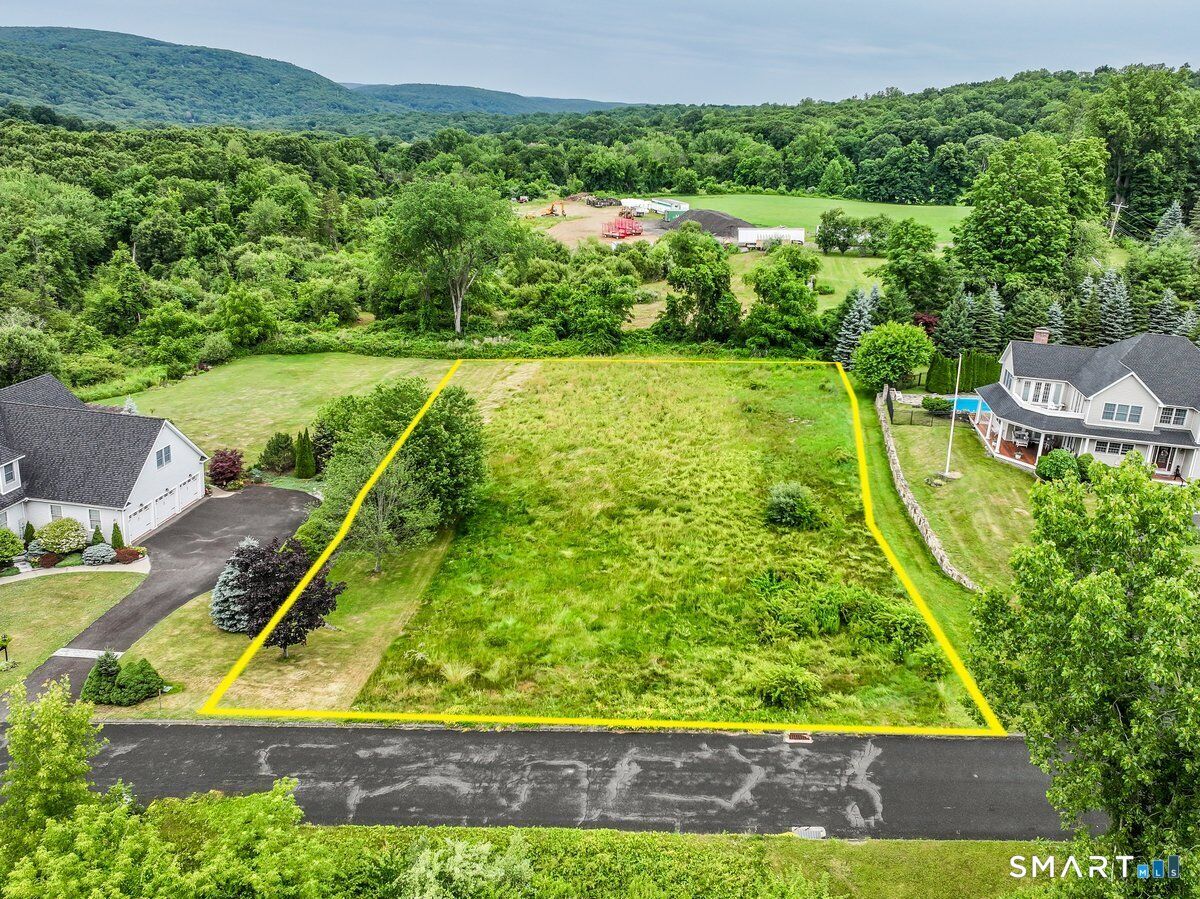 Property Photo: 4 Stone Oak Drive CT 06776