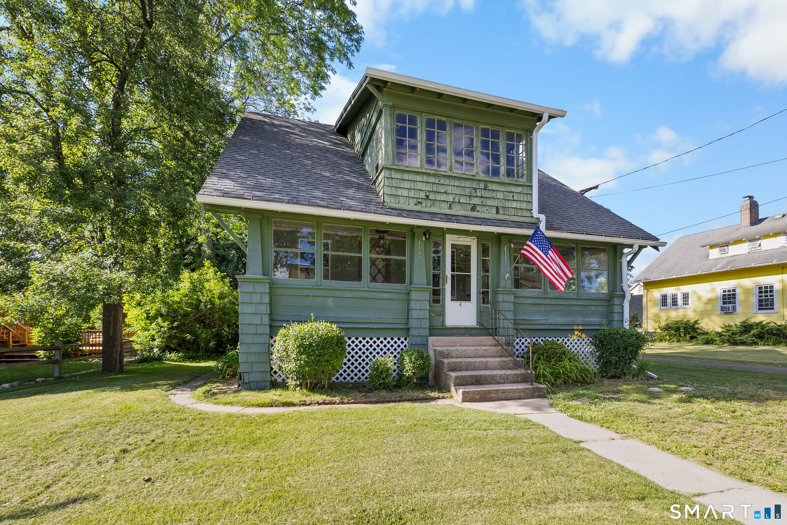 Property Photo: 4 Hubbard Place CT 06109