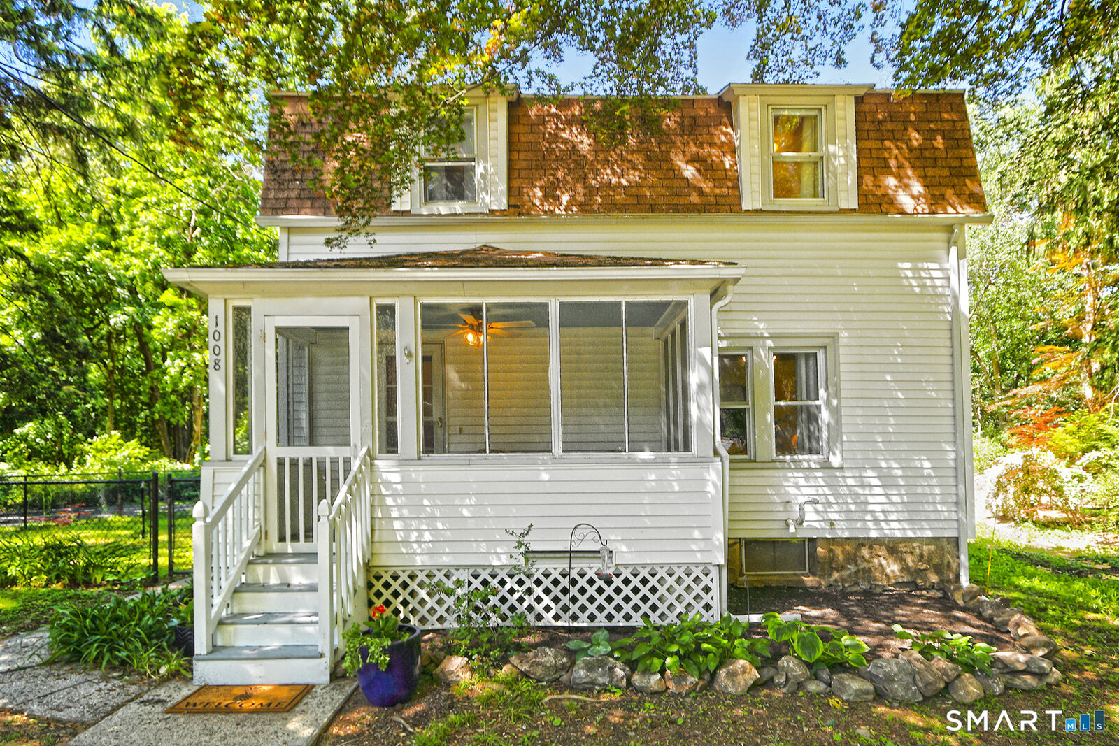 Property Photo: 1008 Garden Road CT 06477