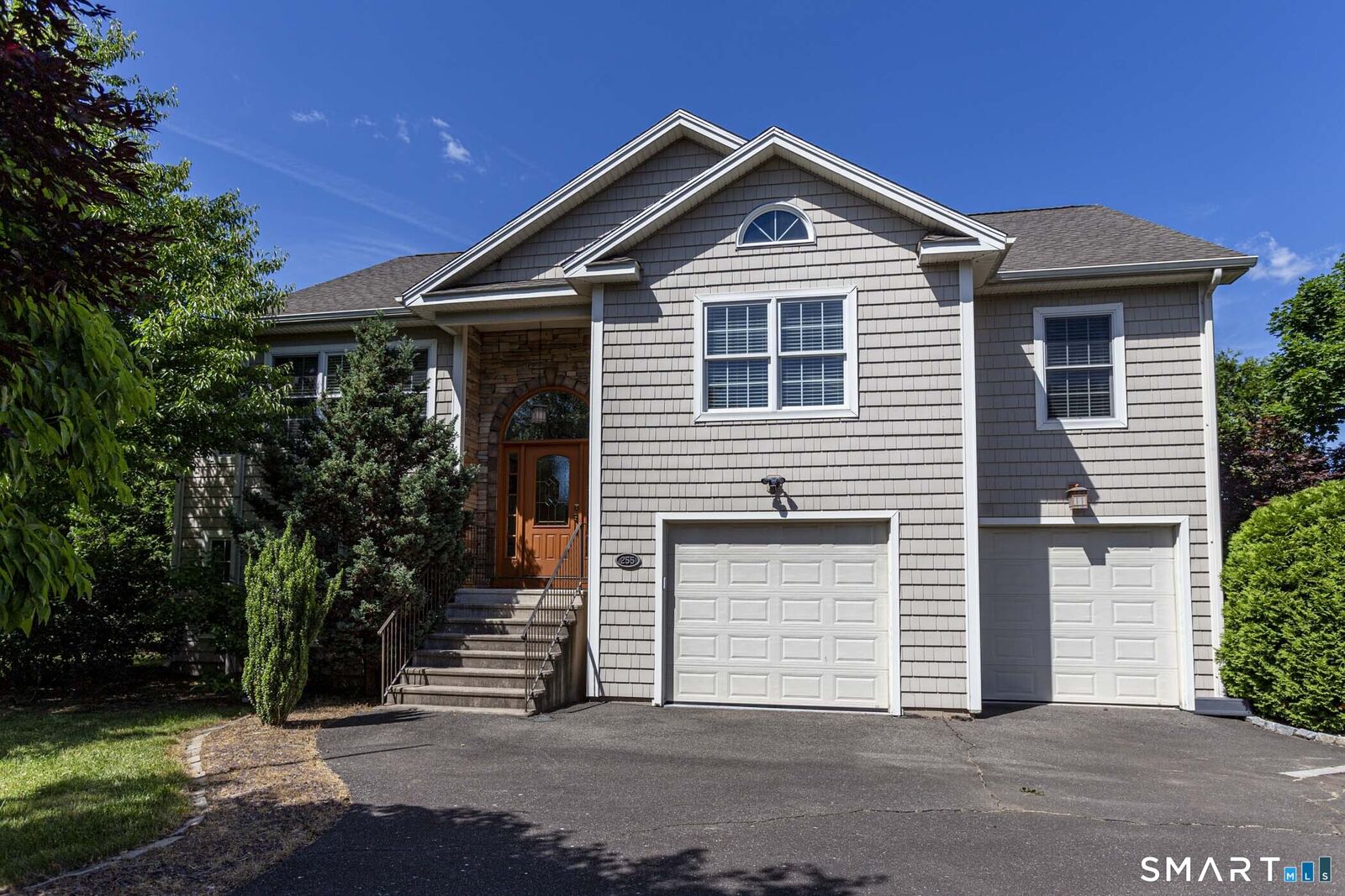 Property Photo:  255 East Road  CT 06016 