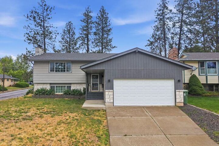 Property Photo: 1405 E 35th Ave WA 99203