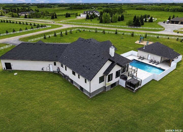 Property Photo: 50 Mandalay Bay SK S7T 1E3