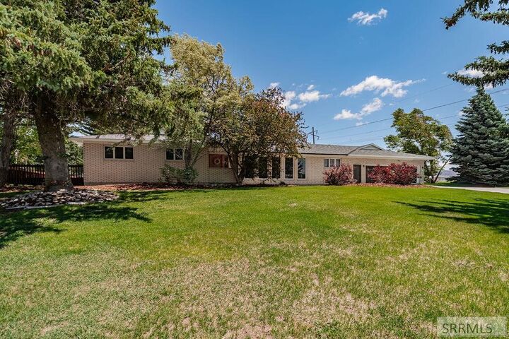 Property Photo:  1365 Meadowview Ave  ID 83440 