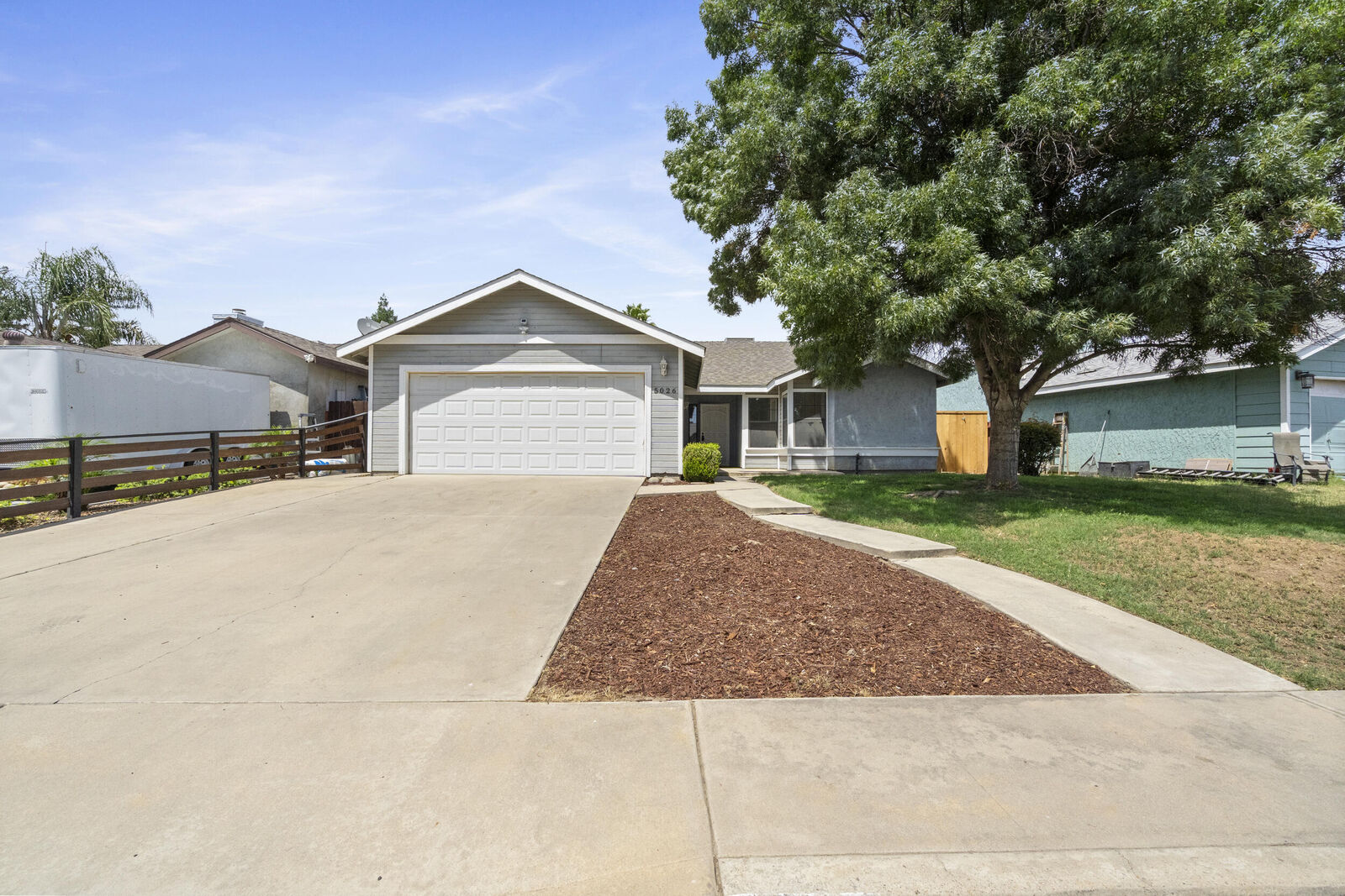 Property Photo: 5026 W Chestnut Avenue CA 93277
