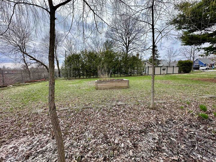Property Photo:  1666 Victoria Street  ON K7M 5H3 