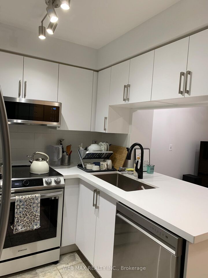 22 Olive Avenue 305 — photo 1
