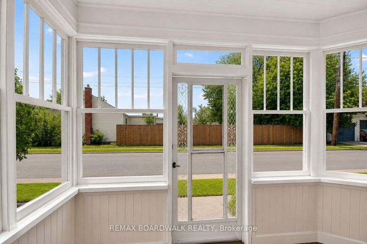 Property Photo: 11 Alfred Street ON K7A 4H6
