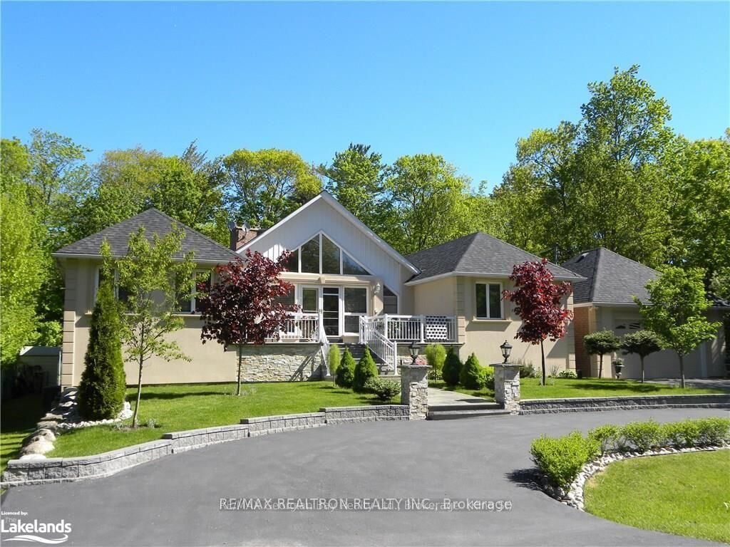 Property Photo: 43 Staglir Drive ON L9M 0H2