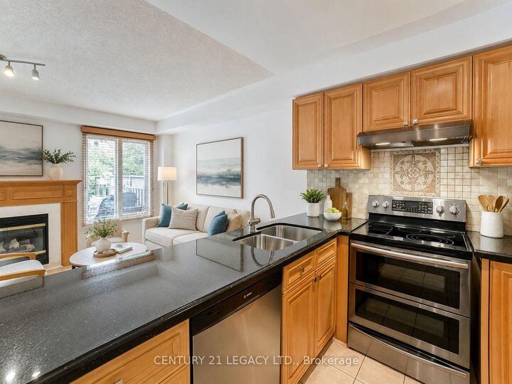 Property Photo: 1098 Carding Mill Place ON L5W 1C5