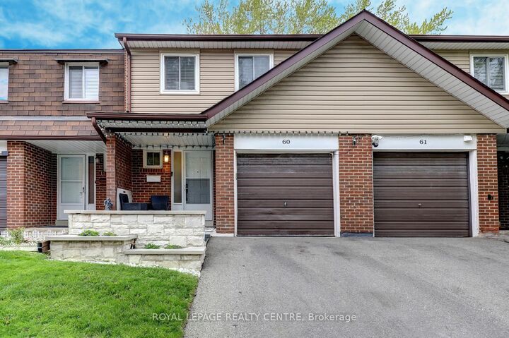 Property Photo: 3025 Cedarglen Gate 60 ON L5C 2V7