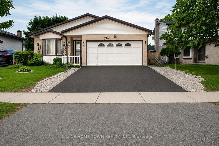Property Photo: 762 Railton Avenue ON N5V 4E4