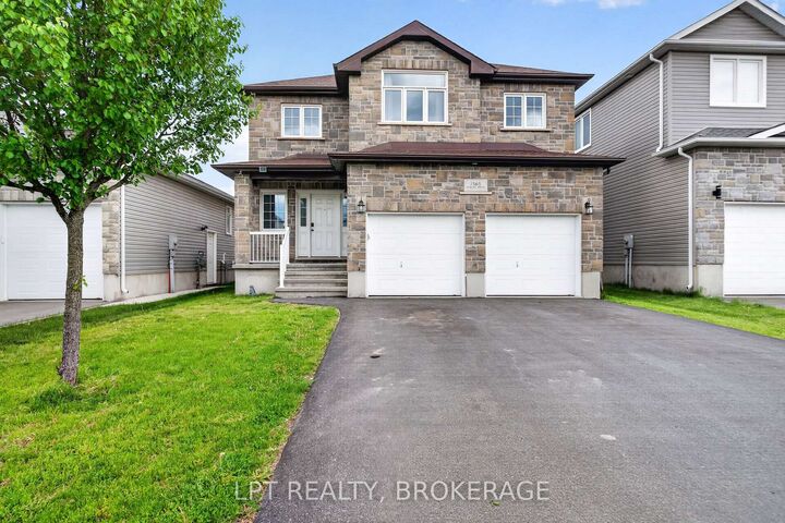 Property Photo: 1565 Albany Drive ON K7P 0L9