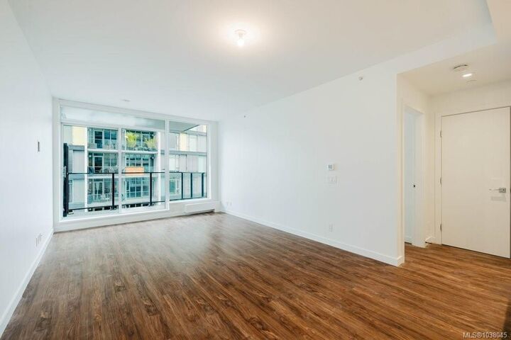 Property Photo: 369 Tyee Rd #409 BC V9A 0B6