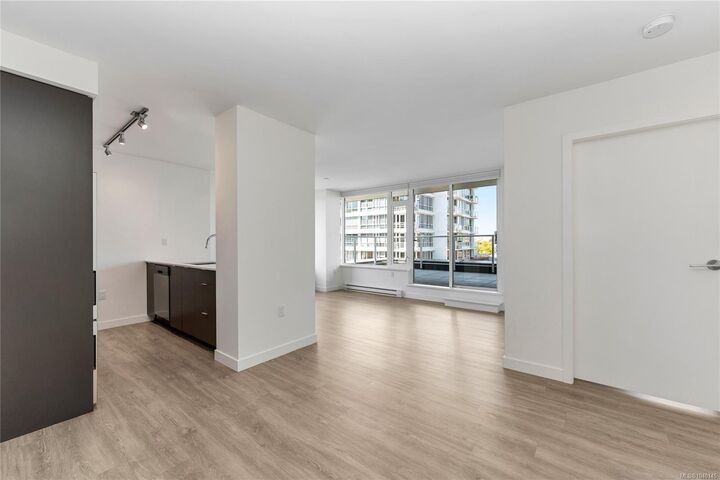 Property Photo: 845 Johnson St #608 BC V8W 0G3