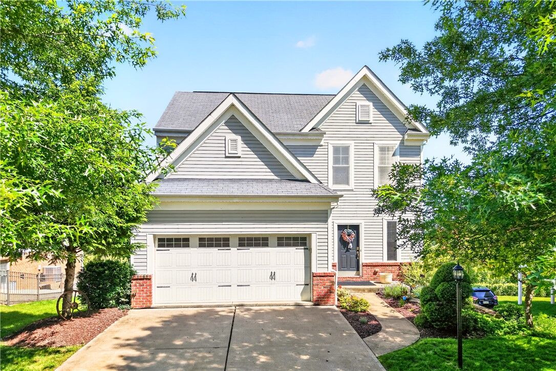 Property Photo:  1072 Woodlawn Drive  PA 15317 