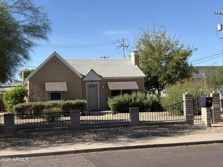 Property Photo:  1617 E Earll Drive  AZ 85016 