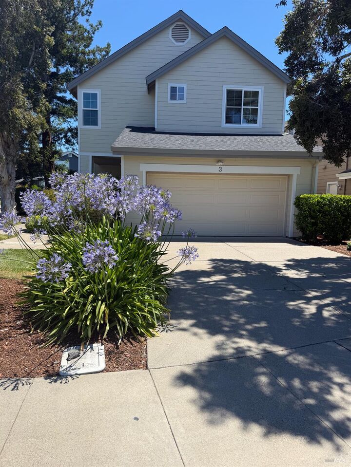 Property Photo:  3 Lagoon Court  CA 94903 