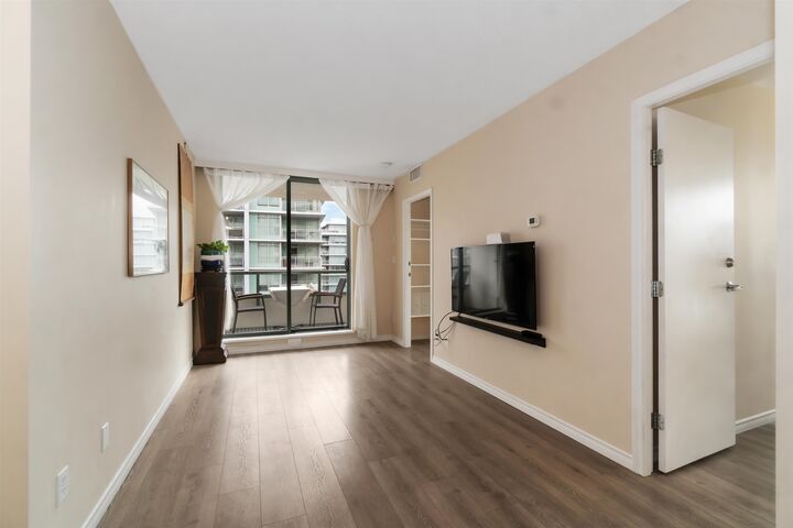 Property Photo: 5911 Alderbridge Way 1307 BC V6X 4C6