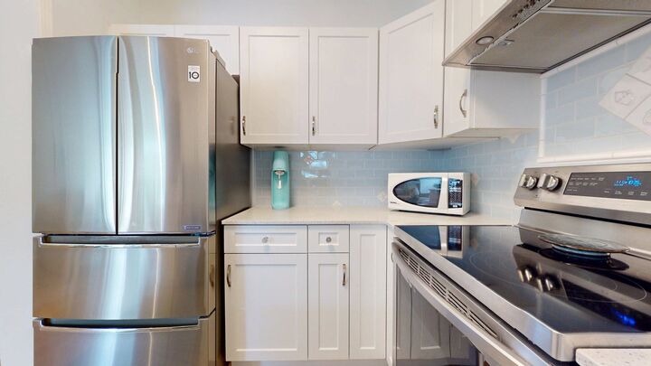 Property Photo: 1203 Pemberton Avenue 107 BC V8B 0J7
