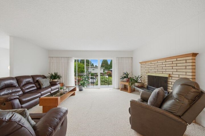 Property Photo: 3963 Sefton Street BC V3B 3S2