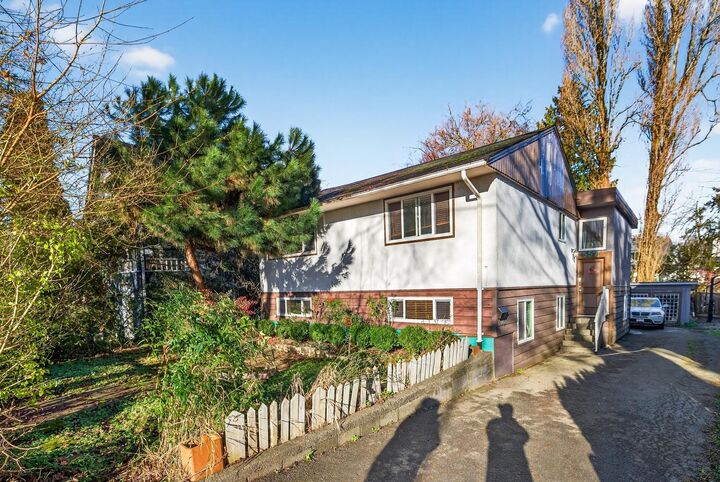 Property Photo:  557 E 21st Avenue  BC V5V 1R5 