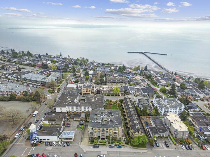 Property Photo:  15164 Prospect Avenue 102  BC V4B 2B9 