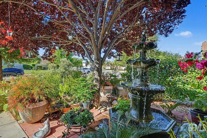Property Photo: 13308 Sterling Heights Drive CA 93306