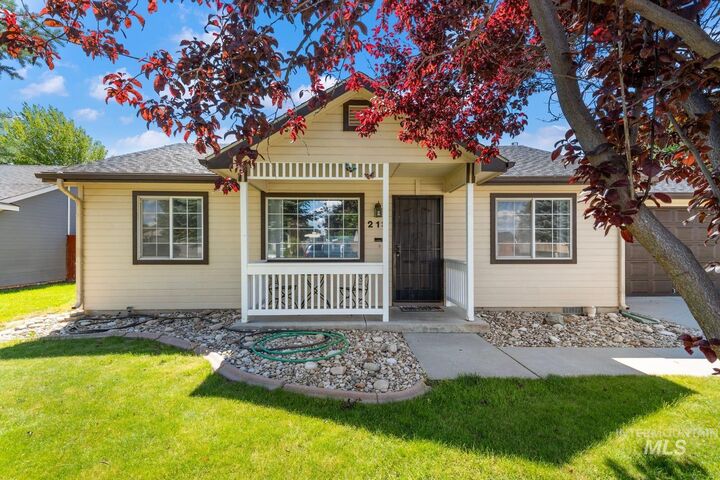 Property Photo: 213 Boardwalk Way ID 83644