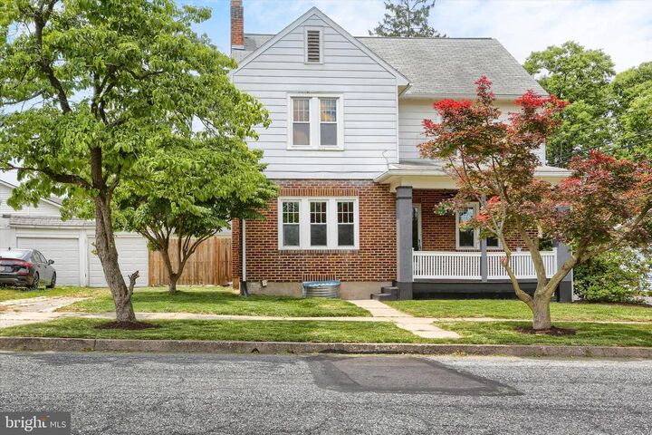 Property Photo:  4 Oakleigh Avenue  PA 17111 
