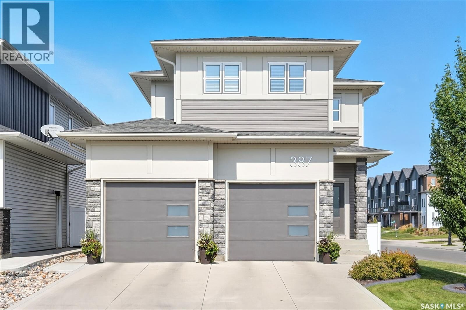 Property Photo: 387 Underhill Bend SK S7V 0N1