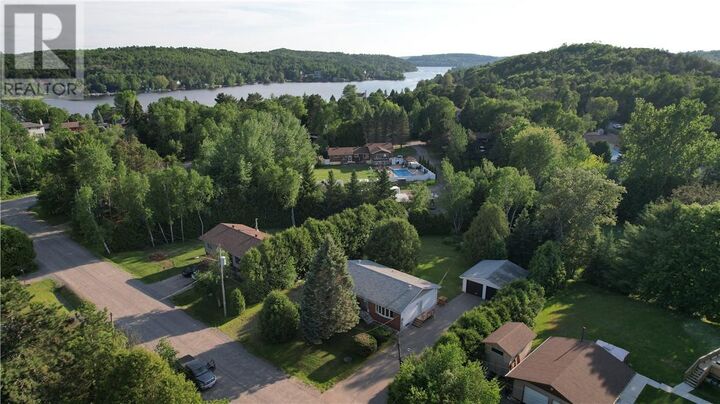 Property Photo: 554 Tyyne ON P3G 1J5