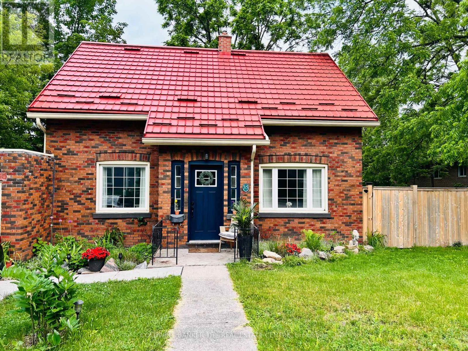 Property Photo:  35 Grove Street East  ON L4M 2N8 