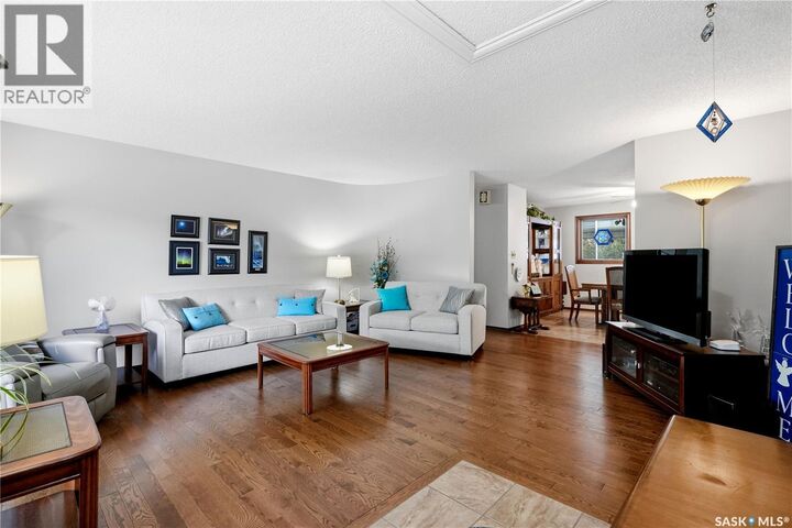 Property Photo:  15 Minot Drive  SK S4X 1B5 