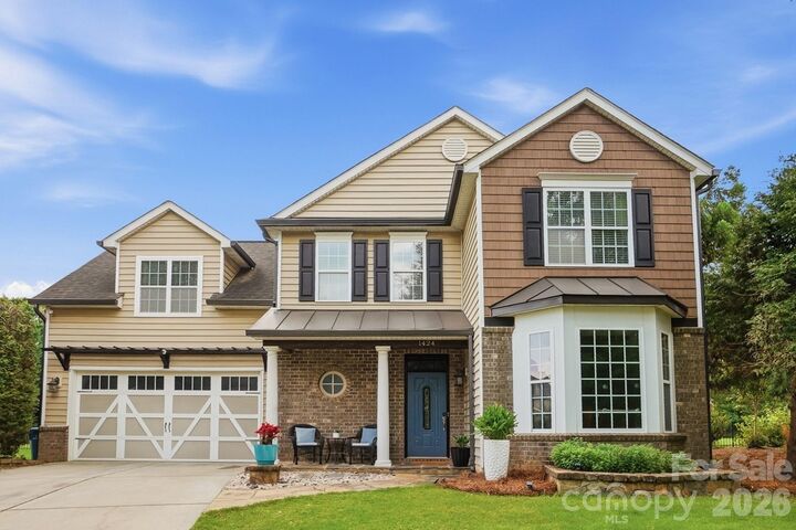 Property Photo:  1424 Ridge Haven Road  NC 28173 