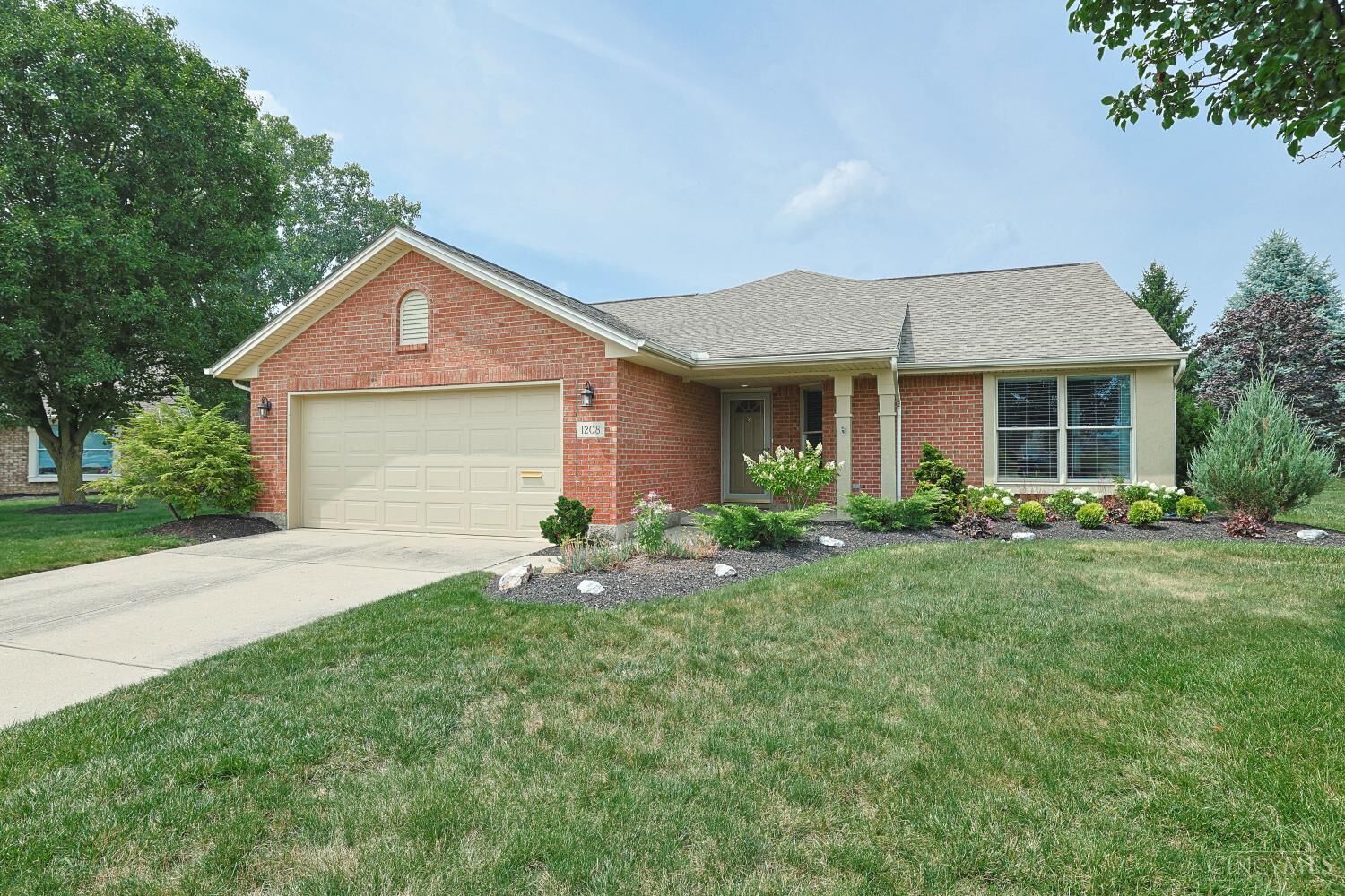 Property Photo: 1208 Mals Way OH 45342