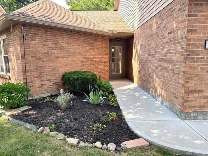 Property Photo:  1411 Garden Place  OH 45246 