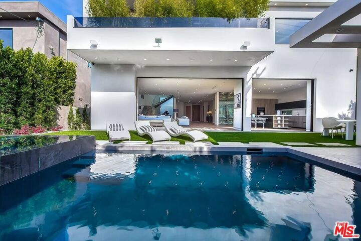 Property Photo: 723 N Orlando Ave CA 90069