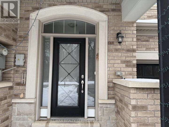 Property Photo:  29 Lady Evelyn Crescent  ON L6Y 6C6 